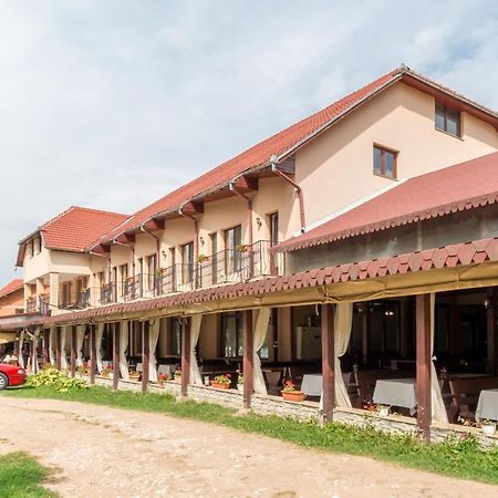 Pensiunea Popasul Ursilor Chiscau Exterior photo